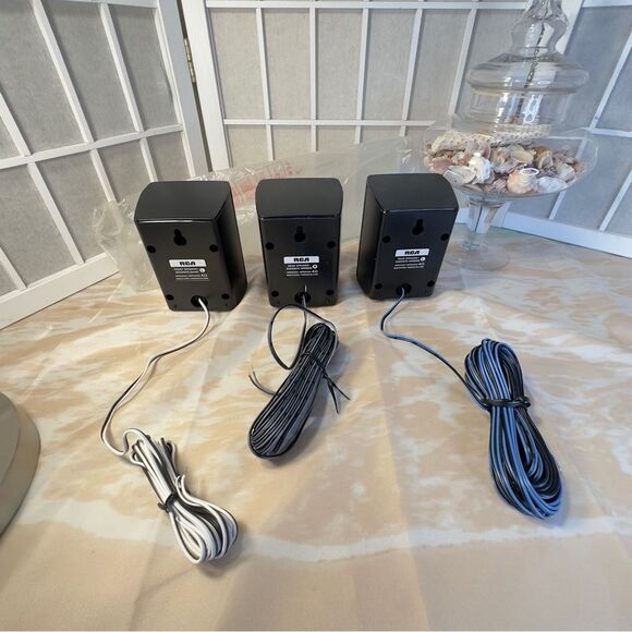 New RCA Speakers - Picture 2 of 12